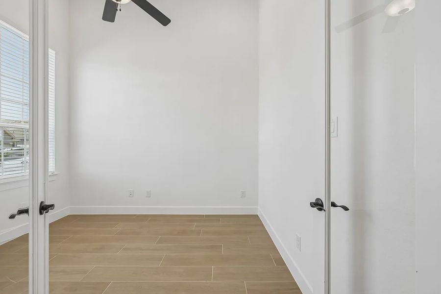 Spacious, unfurnished interior of a new home in Wood Leaf Reserve, Tomball (Image 26). Spacious, unfurnished interior of a new home in Wood Leaf Reserve, Tomball (Image 26).