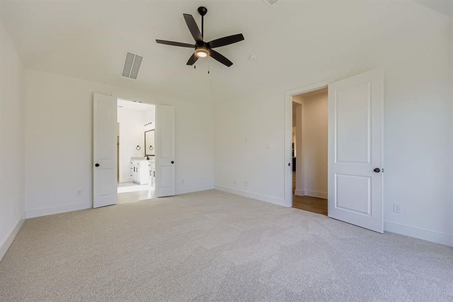 Spacious, unfurnished interior of a new home in M3 Ranch 60s, Mansfield (Image 21).