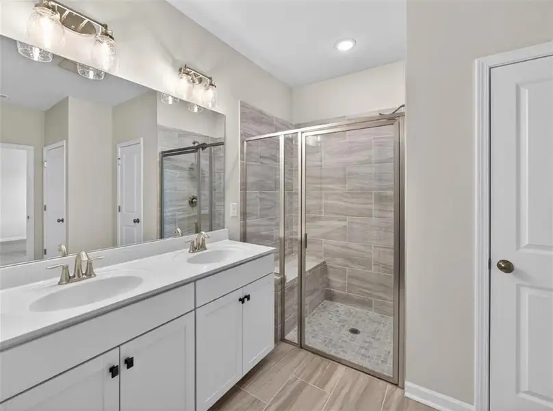 Furnished interior view inside a new home in Creekwood, Powder Springs (Image 7).