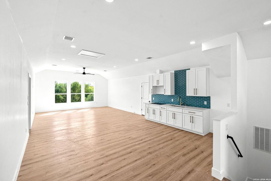 Spacious, unfurnished interior of a new home in , Kyle (Image 43).