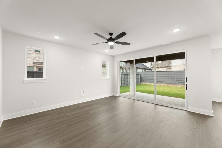 Spacious, unfurnished interior of a new home in Union Park, Little Elm (Image 15).
