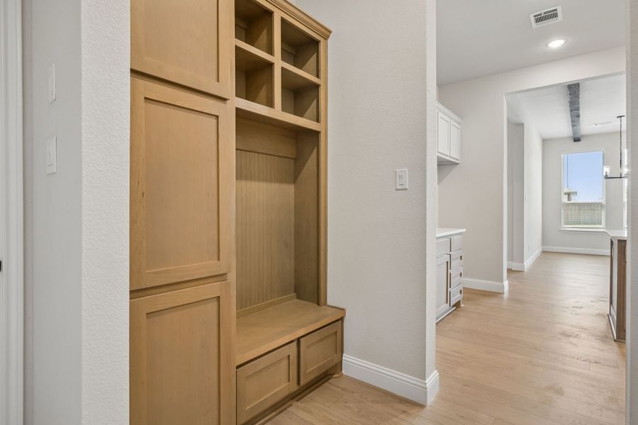 Furnished interior view inside a new home in Mayfield Farms, Arlington (Image 6).