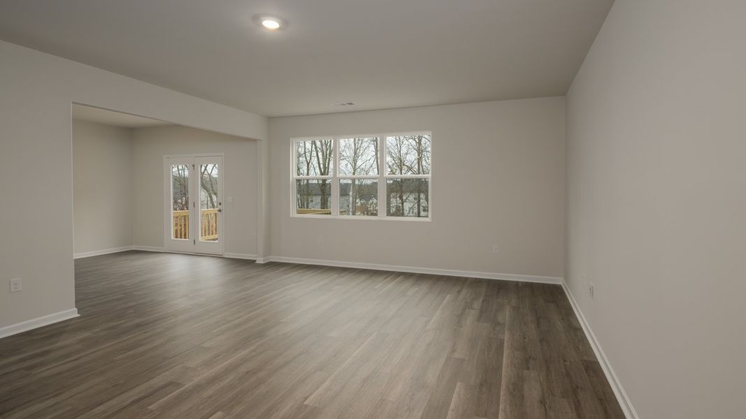 Spacious, unfurnished interior of a new home in Brooks Station, Dacula (Image 16).