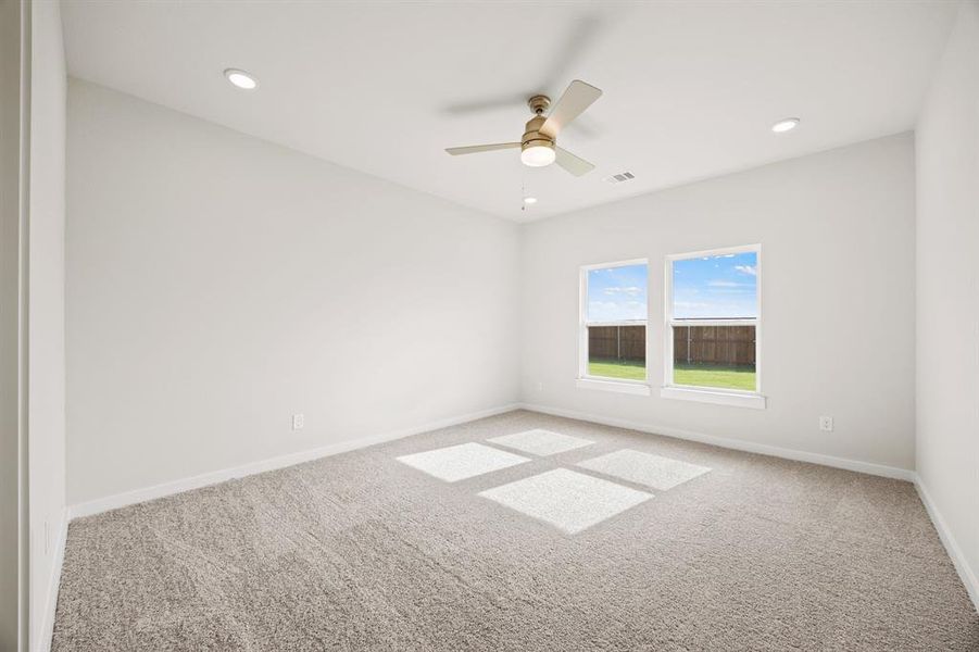 Spacious, unfurnished interior of a new home in The Estates Collection at Overland Grove, Forney (Image 14).