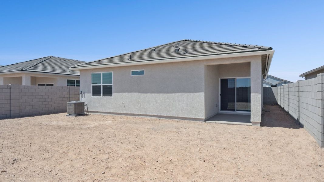 Exterior details and patio area of a home in Magma Ranch Vistas, Florence (Image 3).