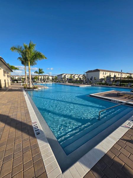 Community amenities in , Homestead (Image 17).