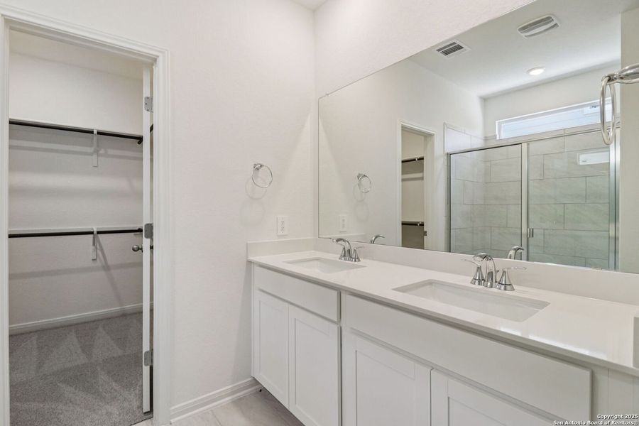 Furnished interior view inside a new home in Thomas Pond, San Antonio (Image 6). Furnished interior view inside a new home in Thomas Pond, San Antonio (Image 6).