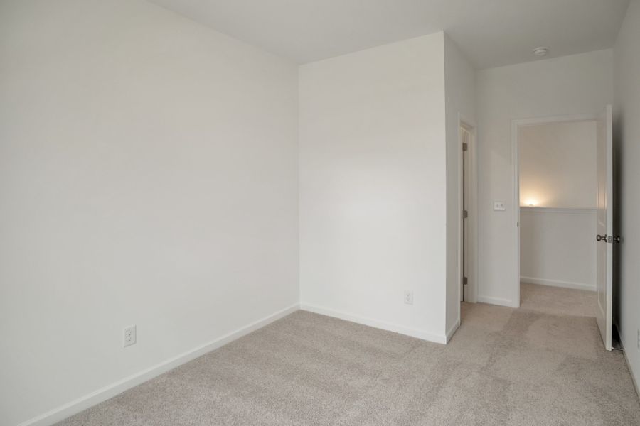 *This is a marketing photo. Colors/options may be different.*