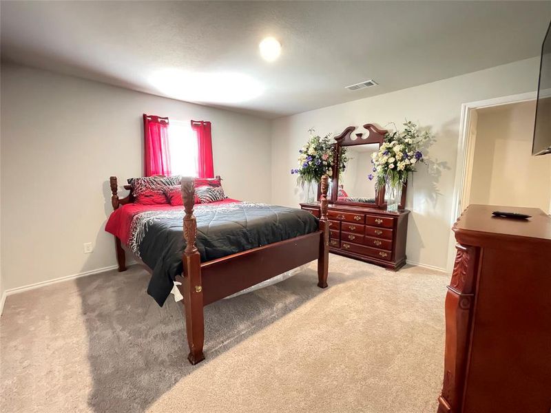 Furnished interior view inside a new home in , Chandler (Image 6).