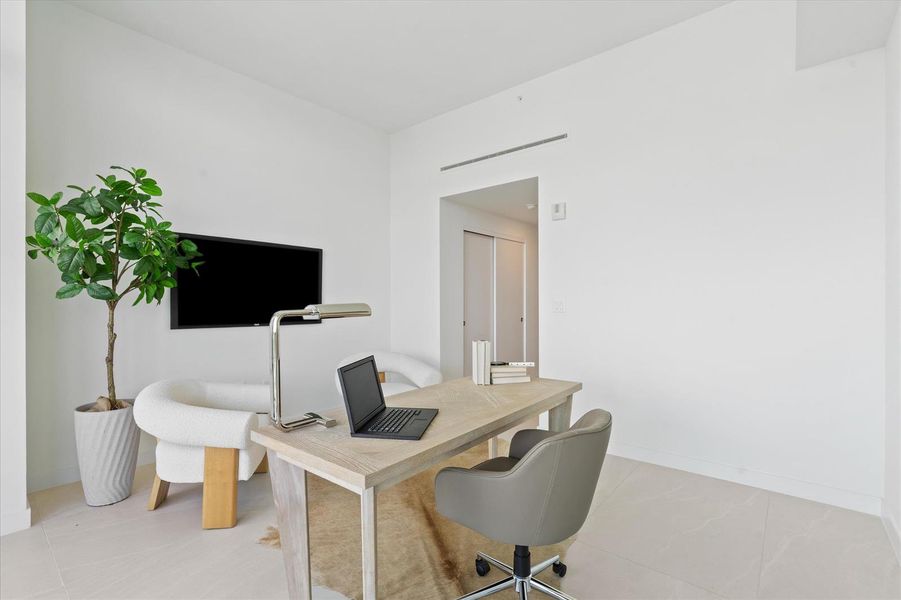 Guest Bedroom/Office