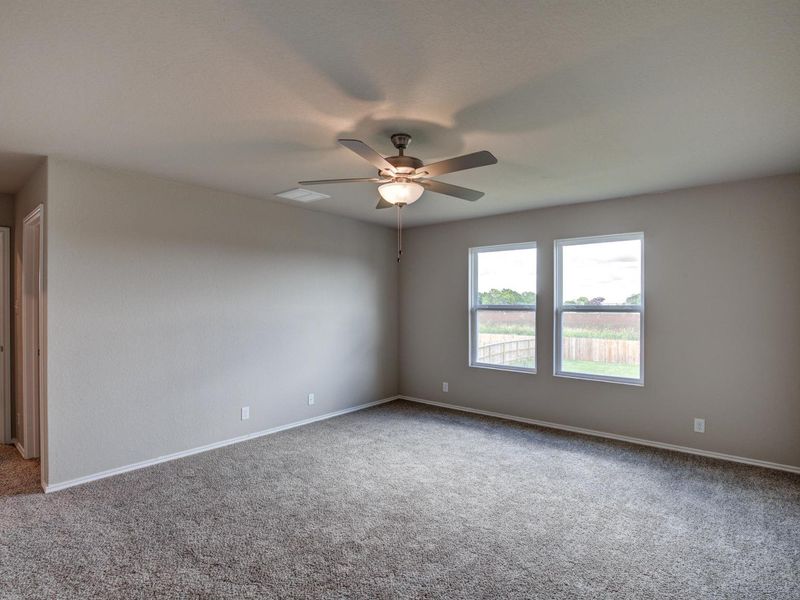 Representative unfurnished interior of a home built from the The Murray I by Davidson Homes LLC in Comanche Ridge, San Antonio (Image 23).