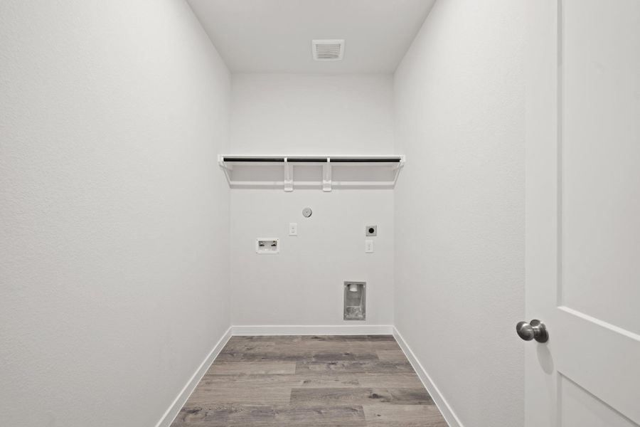 Spacious, unfurnished interior of a new home in Paloma at Sanford Farms, Waller (Image 12). Spacious, unfurnished interior of a new home in Paloma at Sanford Farms, Waller (Image 12).