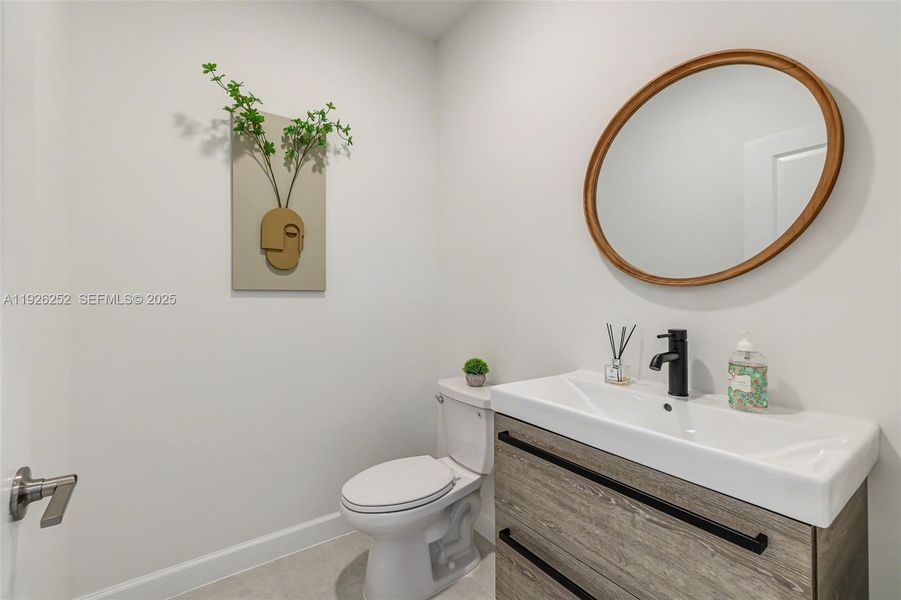 Furnished interior view inside a new home in , Homestead (Image 19).