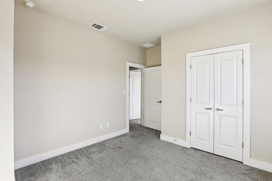 Spacious, unfurnished interior of a new home in Orchard Ridge, Liberty Hill (Image 35).