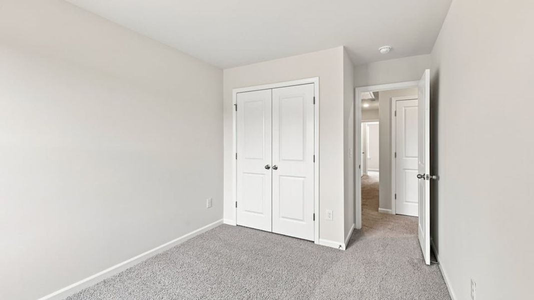 Spacious, unfurnished interior of a new home in Covington Village, Greer (Image 27).
