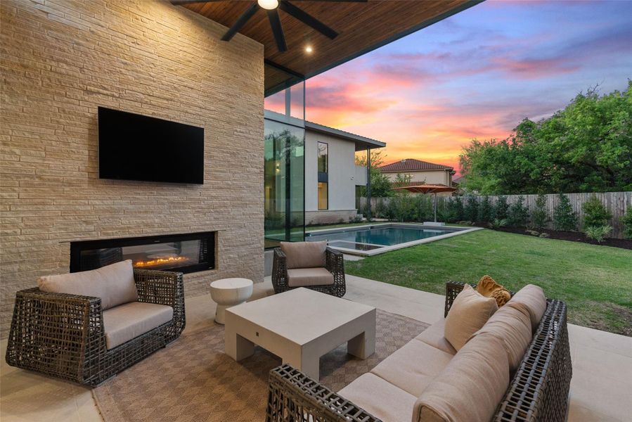 Exterior details and patio area of a home in , Austin (Image 25).
