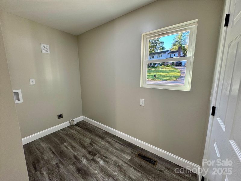 Spacious, unfurnished interior of a new home in , Rutherfordton (Image 10).