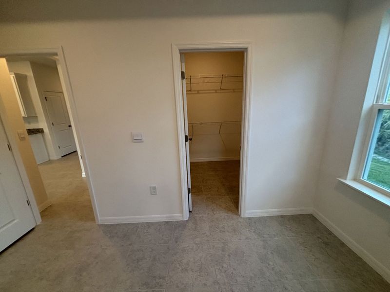 Spacious, unfurnished interior of a new home in Lehigh Acres, Lehigh Acres (Image 18).