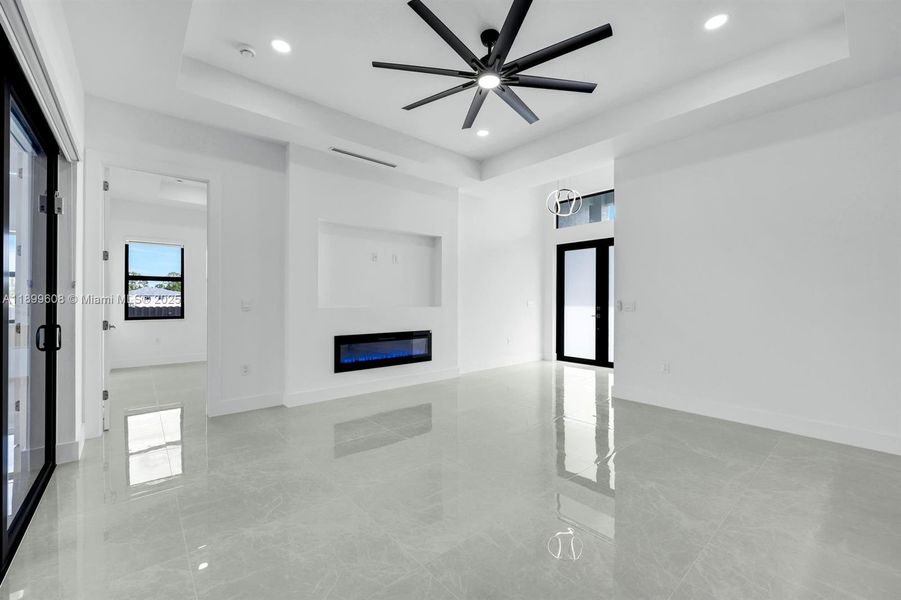 Spacious, unfurnished interior of a new home in , Cape Coral (Image 22). Spacious, unfurnished interior of a new home in , Cape Coral (Image 22).
