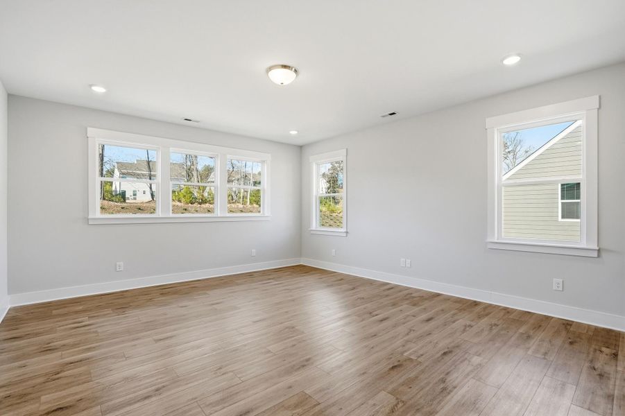 Spacious, unfurnished interior of a new home in Rone Creek, Waxhaw (Image 50).