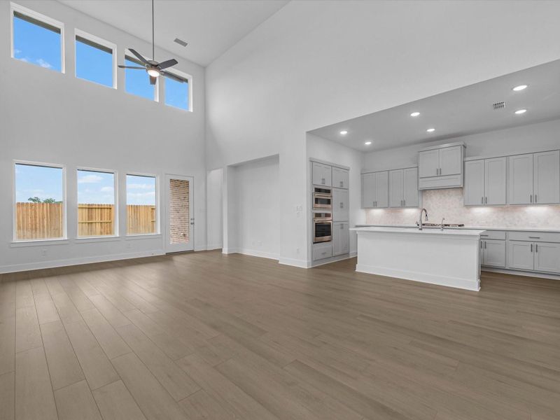 Spacious, unfurnished interior of a new home in Pecan Ridge, Fulshear (Image 23).