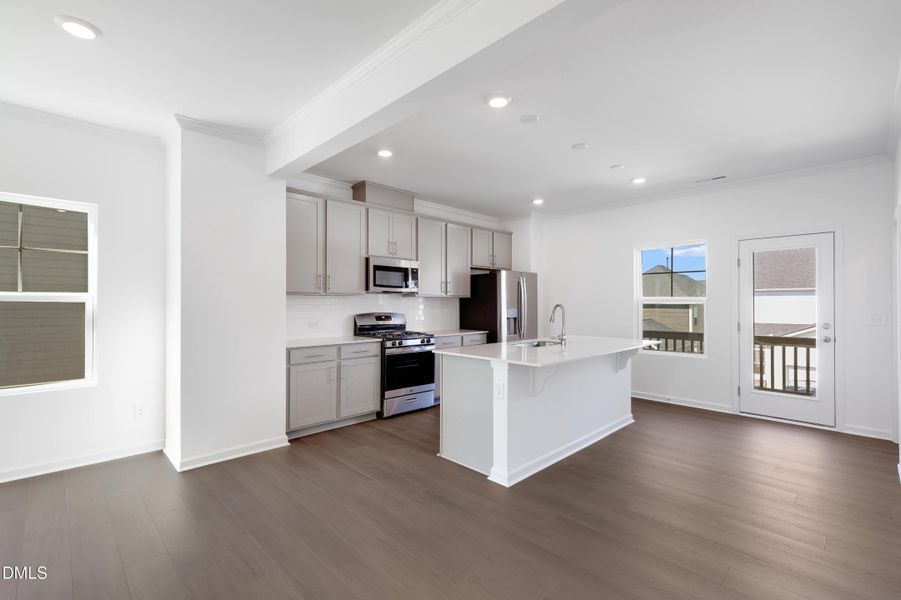 SUN_Stoneriver_Pic_Bradley_Kitchen_2of7