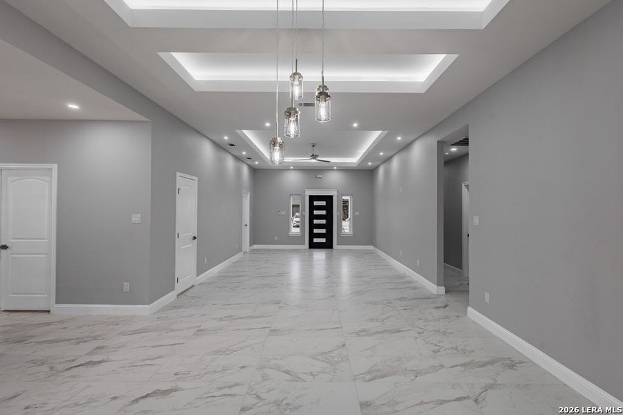 Spacious, unfurnished interior of a new home in , Eagle Pass (Image 27).