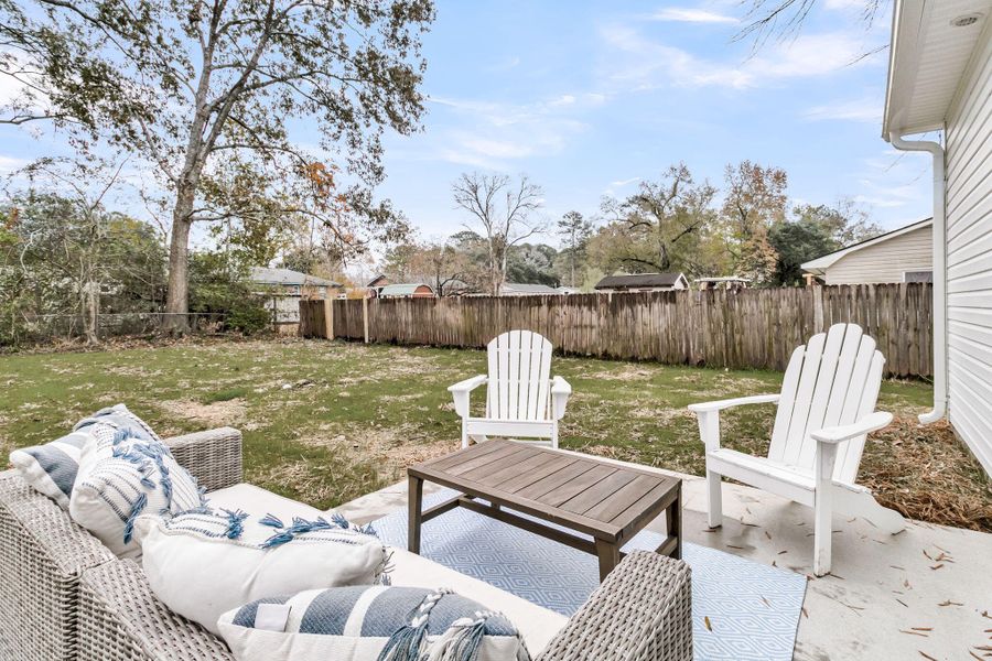 Exterior details and patio area of a home in , Goose Creek (Image 25).