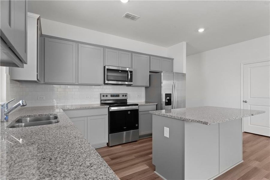 Furnished interior view inside a new home in Avery Ridge, Gainesville (Image 9).