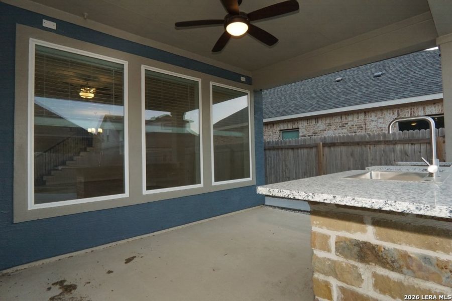 Exterior details and patio area of a home in Ladera - High Point 45', San Antonio (Image 4).