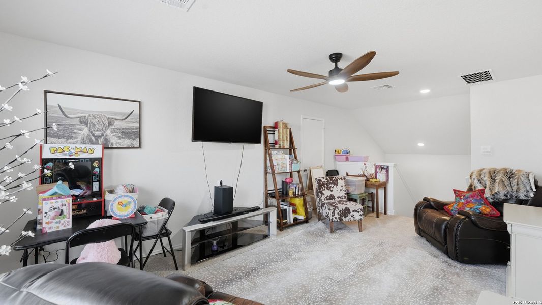 Furnished interior view inside a new home in Swenson Heights, Seguin (Image 18).