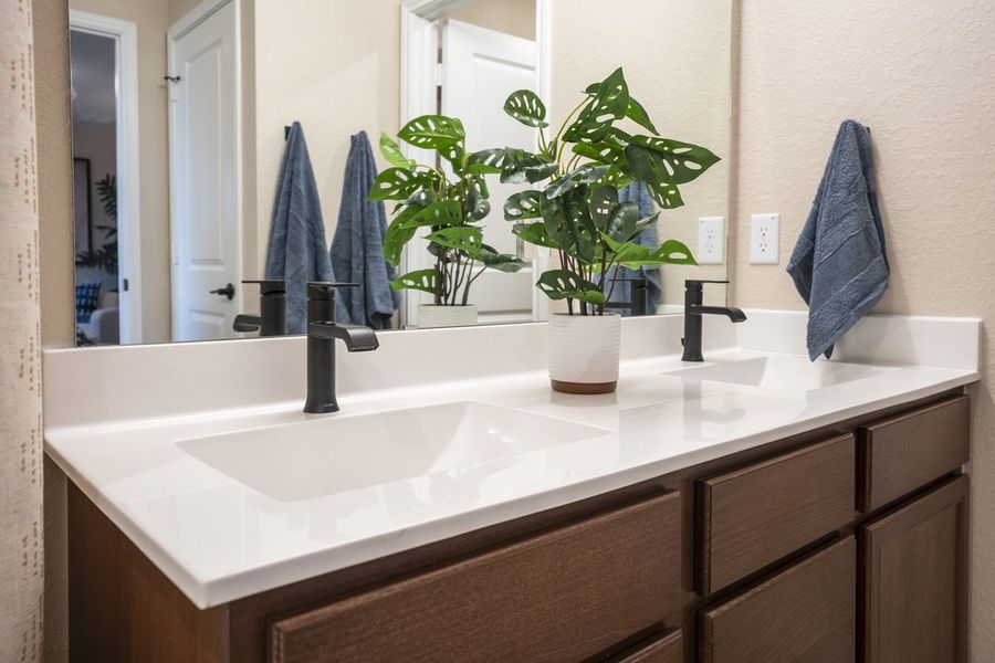 Optional dual-sink vanity at bath 2