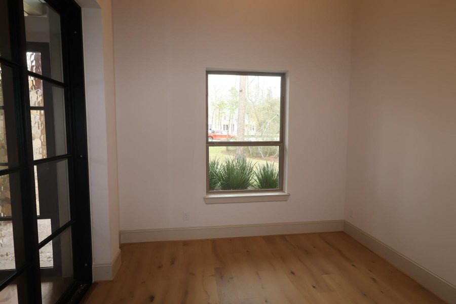 Spacious, unfurnished interior of a new home in , Montgomery (Image 20).