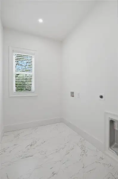 Spacious, unfurnished interior of a new home in , Buford (Image 25).