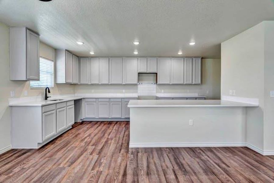 Furnished interior view inside a new home in , Fort Worth (Image 8).