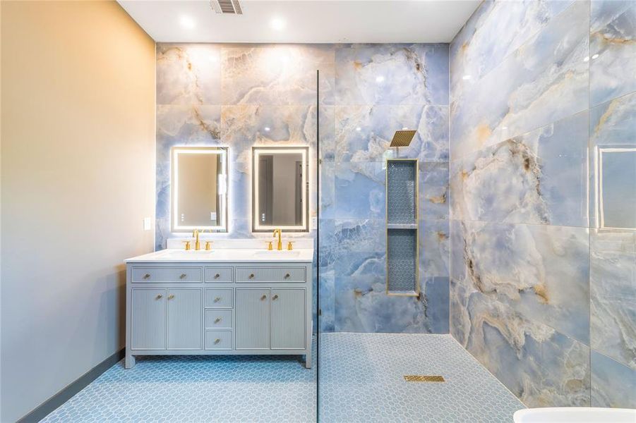 Furnished interior view inside a new home in , Dallas (Image 8). Furnished interior view inside a new home in , Dallas (Image 8).