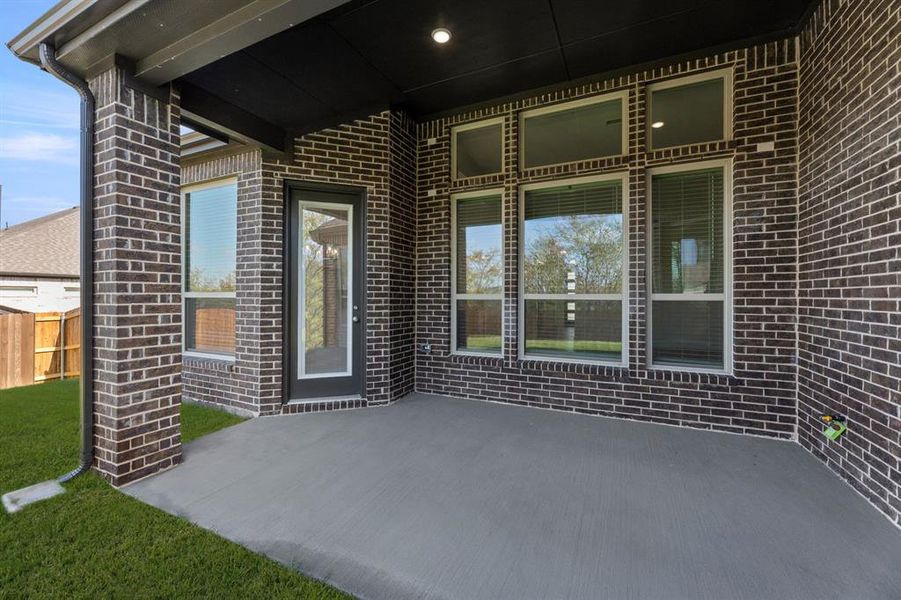 4_621 Hidden Lakes-Patio-1