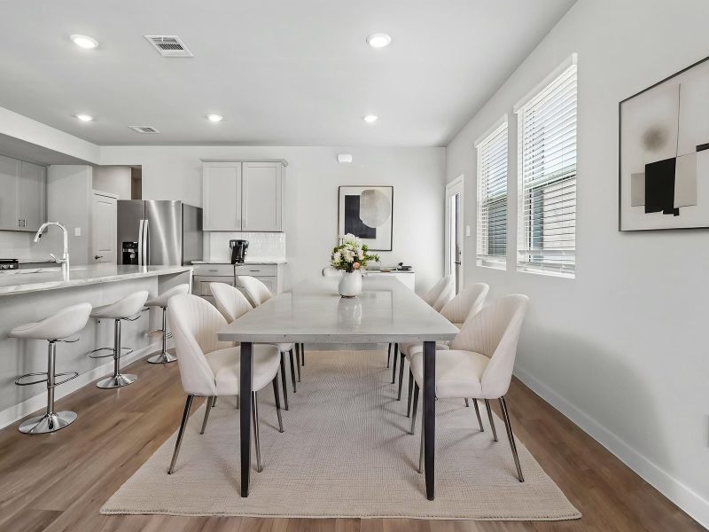 Furnished interior view inside a new home in Oak Ridge Park, Corinth (Image 5).