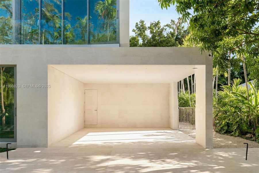 Exterior details and patio area of a home in , Miami (Image 21).