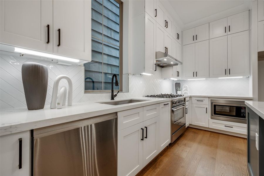 ASK ABOUT CUSTOMIZATION OPTIONS DURING CONSTRUCTION ONLY *MAZZARINO MODEL HOME * PHOTOS MAY SHOW A SIMILAR FLOOR PLAN AND/OR UPGRADED/ALTERNATIVE FINISHES * Please use these photos as a guide *THIS IS AN ACTIVE CONSTRUCTION SITE, BUYERS MUST REQUEST APPOINTMENT TO BE ON PREMISE AT ALL TIMES. ASK ABOUT CUSTOMIZATION OPTIONS DURING CONSTRUCTION ONLY *MAZZARINO MODEL HOME * PHOTOS MAY SHOW A SIMILAR FLOOR PLAN AND/OR UPGRADED/ALTERNATIVE FINISHES * Please use these photos as a guide *THIS IS AN ACTIVE CONSTRUCTION SITE, BUYERS MUST REQUEST APPOINTMENT TO BE ON PREMISE AT ALL TIMES.