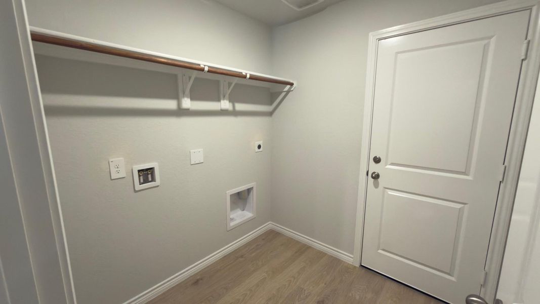 Spacious, unfurnished interior of a new home in Southern Pointe, College Station (Image 15). Spacious, unfurnished interior of a new home in Southern Pointe, College Station (Image 15).