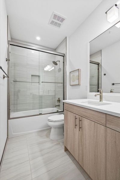 Spacious, unfurnished interior of a new home in , Jupiter (Image 46).