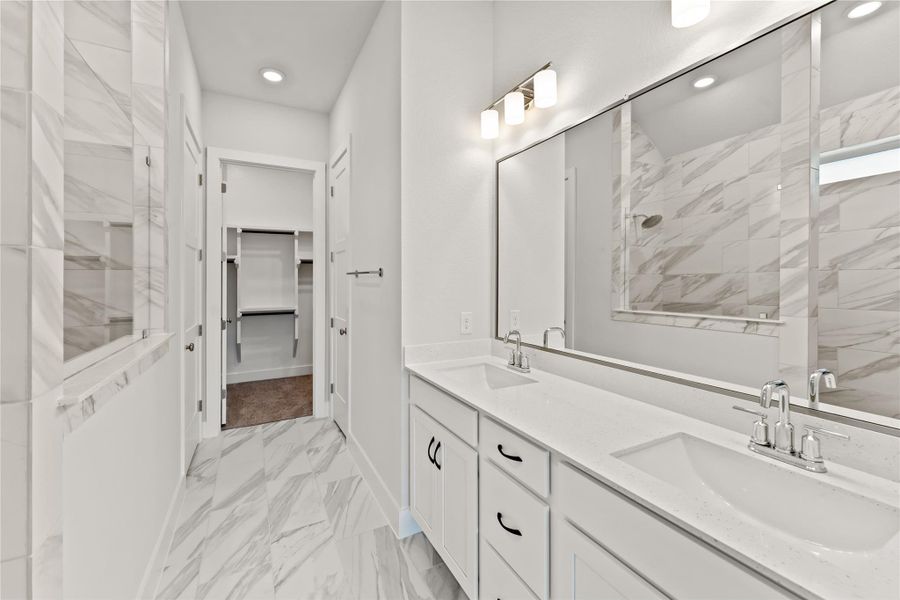 Furnished interior view inside a new home in Ellwood, Iowa Colony (Image 5).