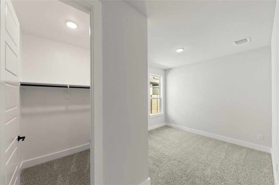 Spacious, unfurnished interior of a new home in Inspiration Collection 60 at Painted Tree, McKinney (Image 13). Spacious, unfurnished interior of a new home in Inspiration Collection 60 at Painted Tree, McKinney (Image 13).