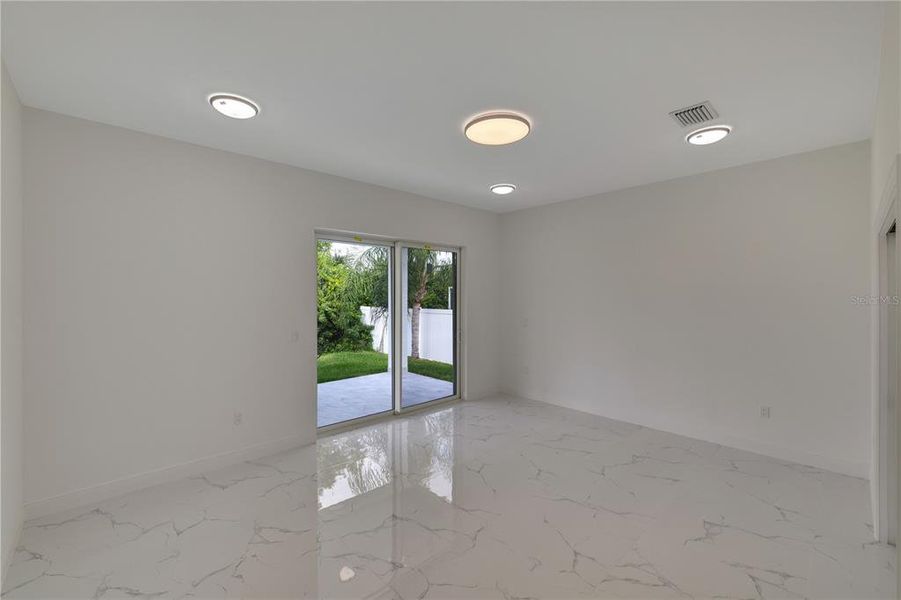 Spacious, unfurnished interior of a new home in , Rotonda West (Image 22).