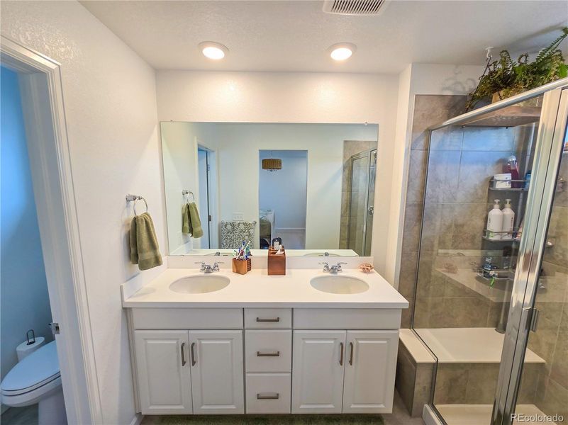 Furnished interior view inside a new home in , Aurora (Image 43).