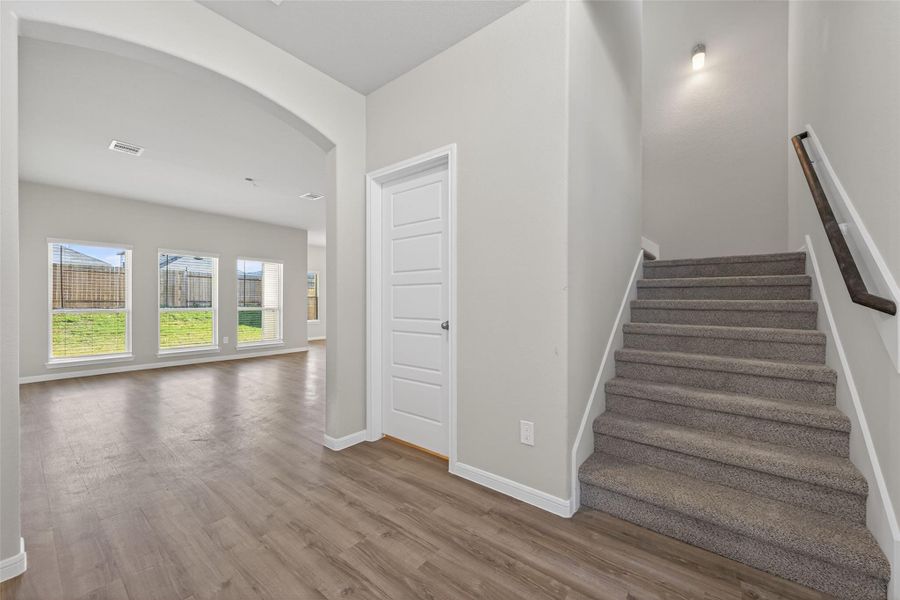 Spacious, unfurnished interior of a new home in Woodland Lakes, Huffman (Image 37). Spacious, unfurnished interior of a new home in Woodland Lakes, Huffman (Image 37).