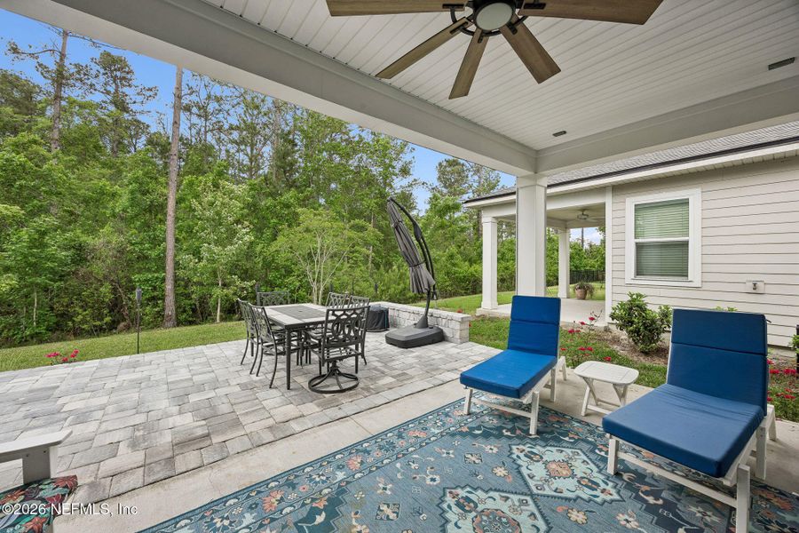 Exterior details and patio area of a home in Tributary, Yulee (Image 4).