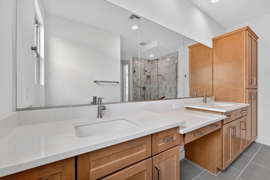 Furnished interior view inside a new home in Meridian, Queen Creek (Image 10).
