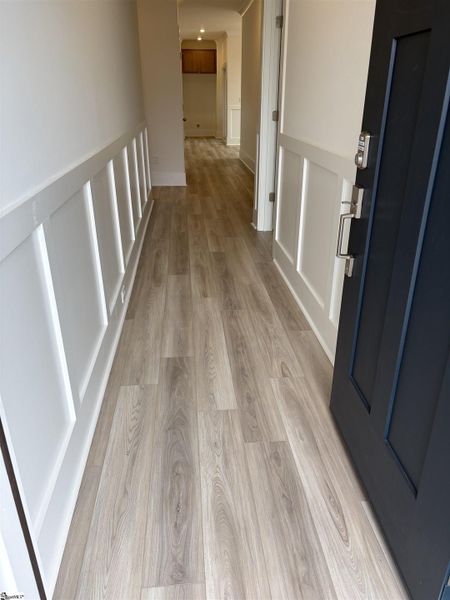 Spacious, unfurnished interior of a new home in Hazelwood, Boiling Springs (Image 9).